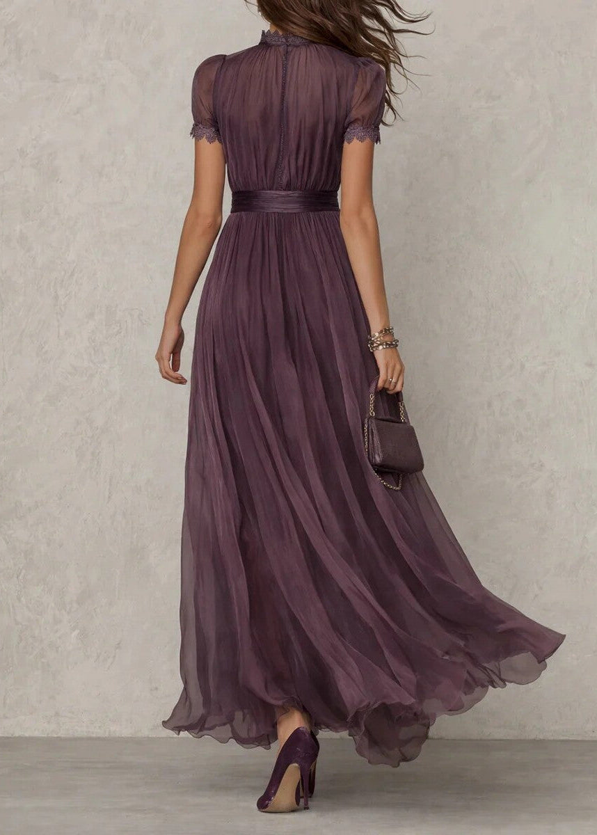 Robe Longue Élégance Royale