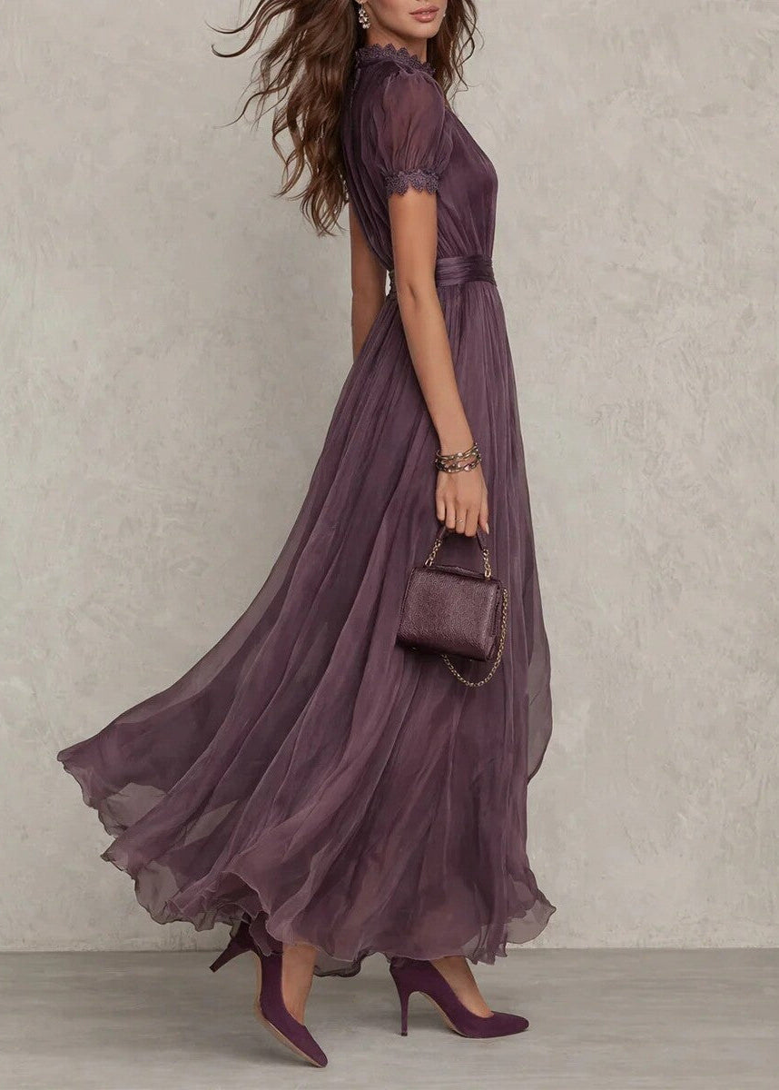 Robe Longue Élégance Royale